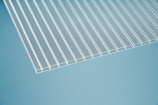 Klare 16 mm Doppelstegplatte aus Acrylglas – UV-beständig, hagelsicher, ideal für Terrassen oder Wintergärten